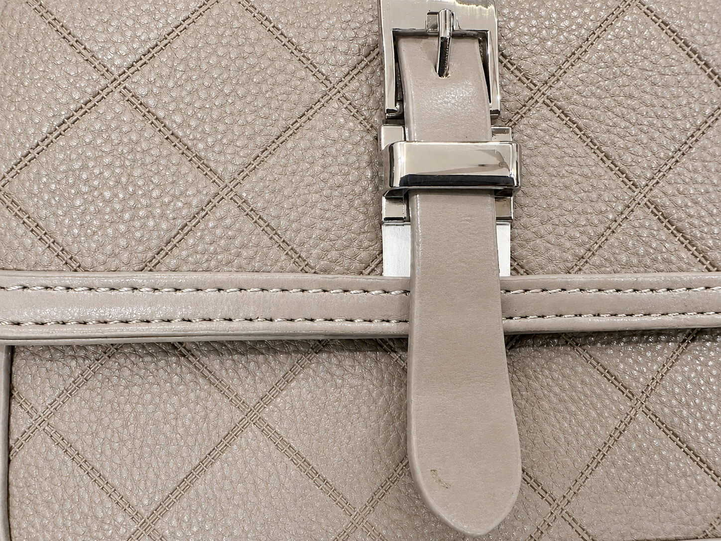 The Lyra Buckle Bag